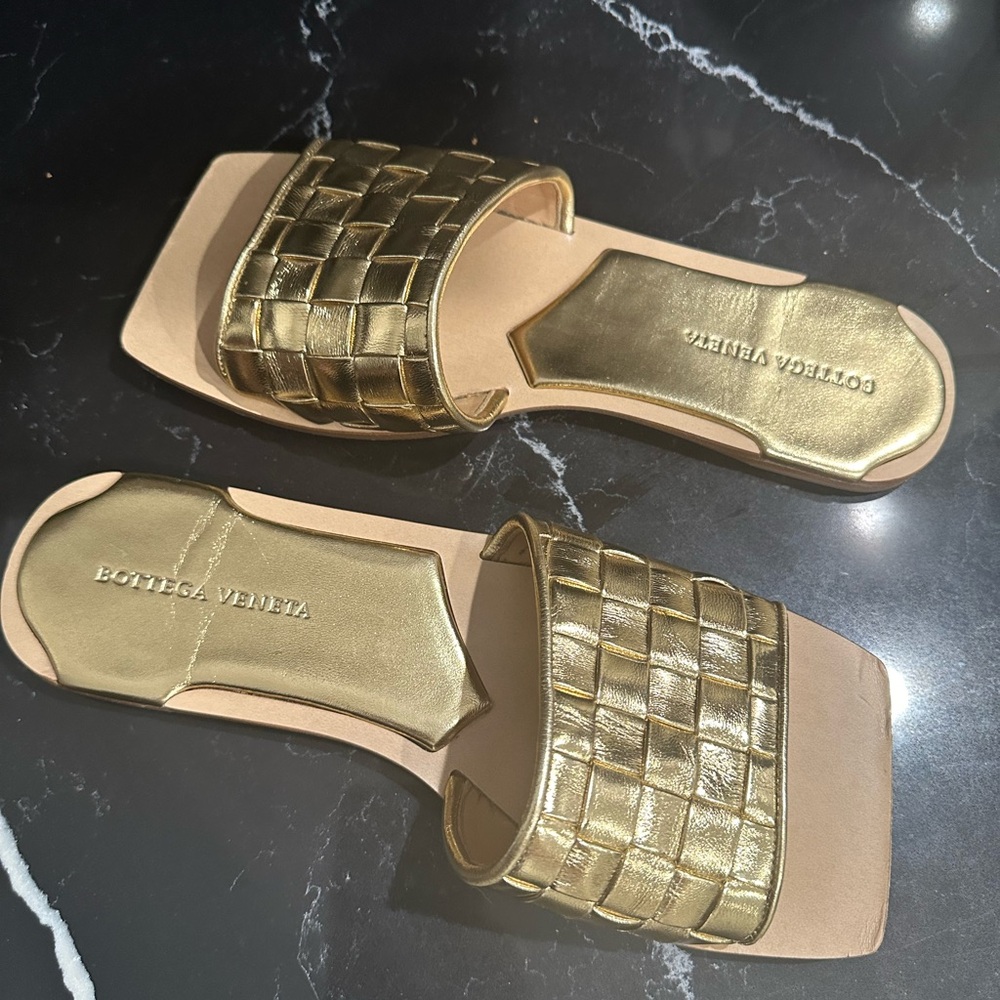 Bottega Veneta Gokd woven sandals
